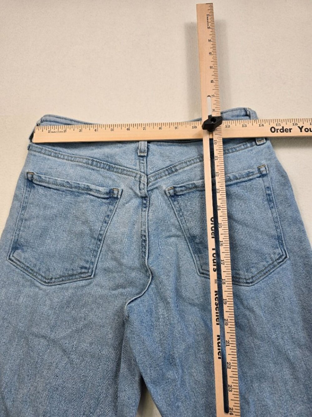 Old Navy Womens High Rise OG Loose Jeans Size 6 Light Wash Denim - Picture 6 of 6